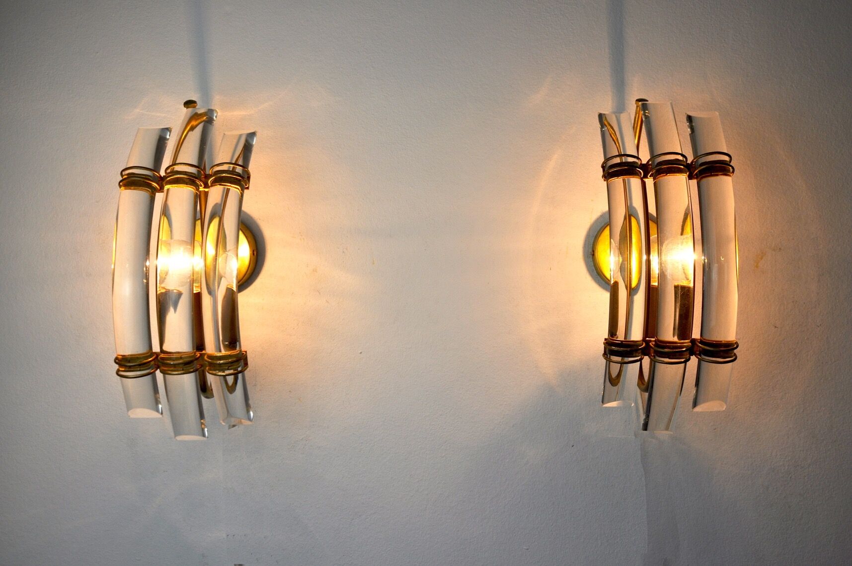 Pair of Venini wall lamps, Italy, 1970