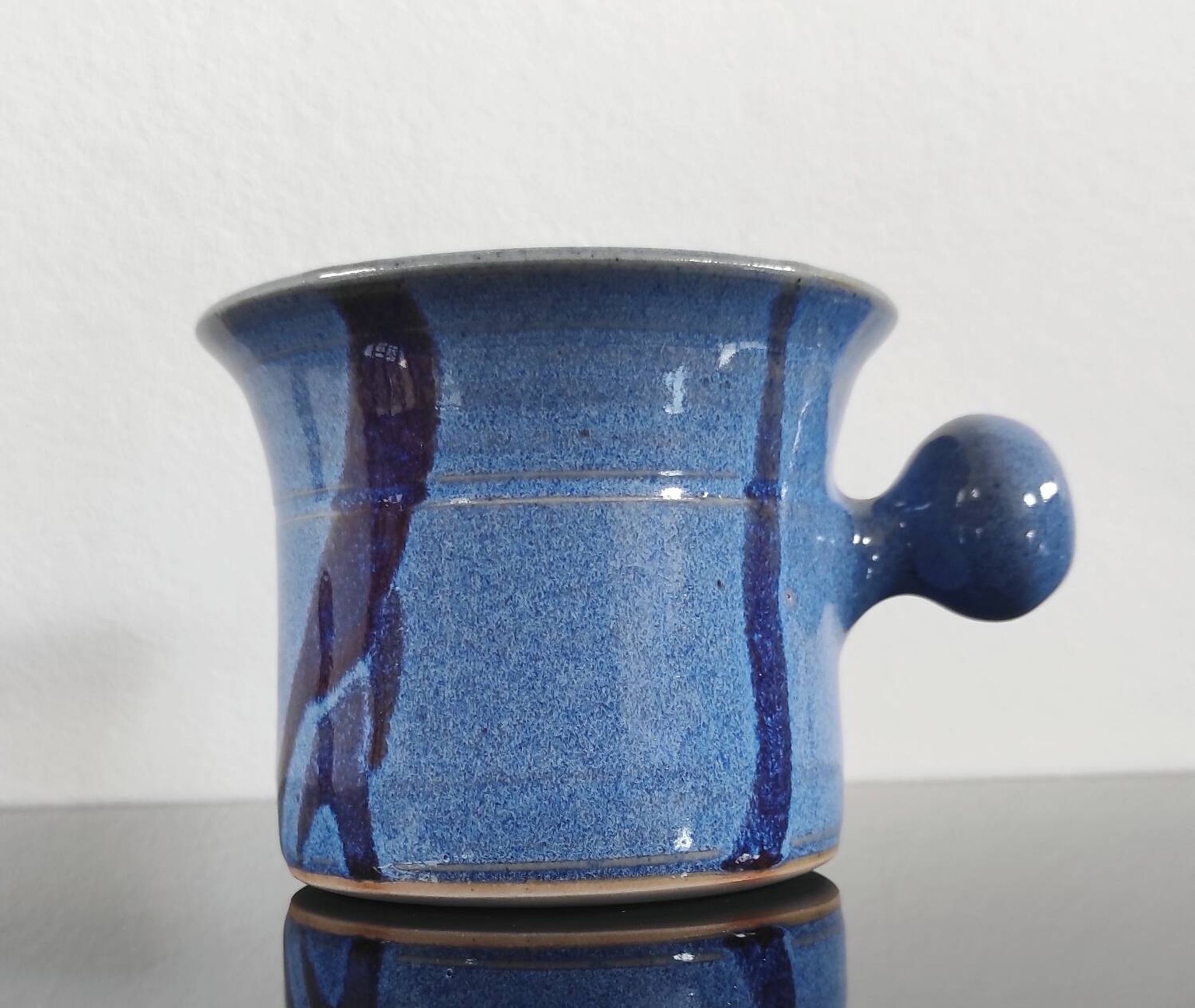 Tasse /  bolle vintage en grès émaillé, signé