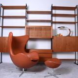 Fauteuil Egg et son repose pied d’Arne  Jacobsen  Edité par Fritz Hansen.
