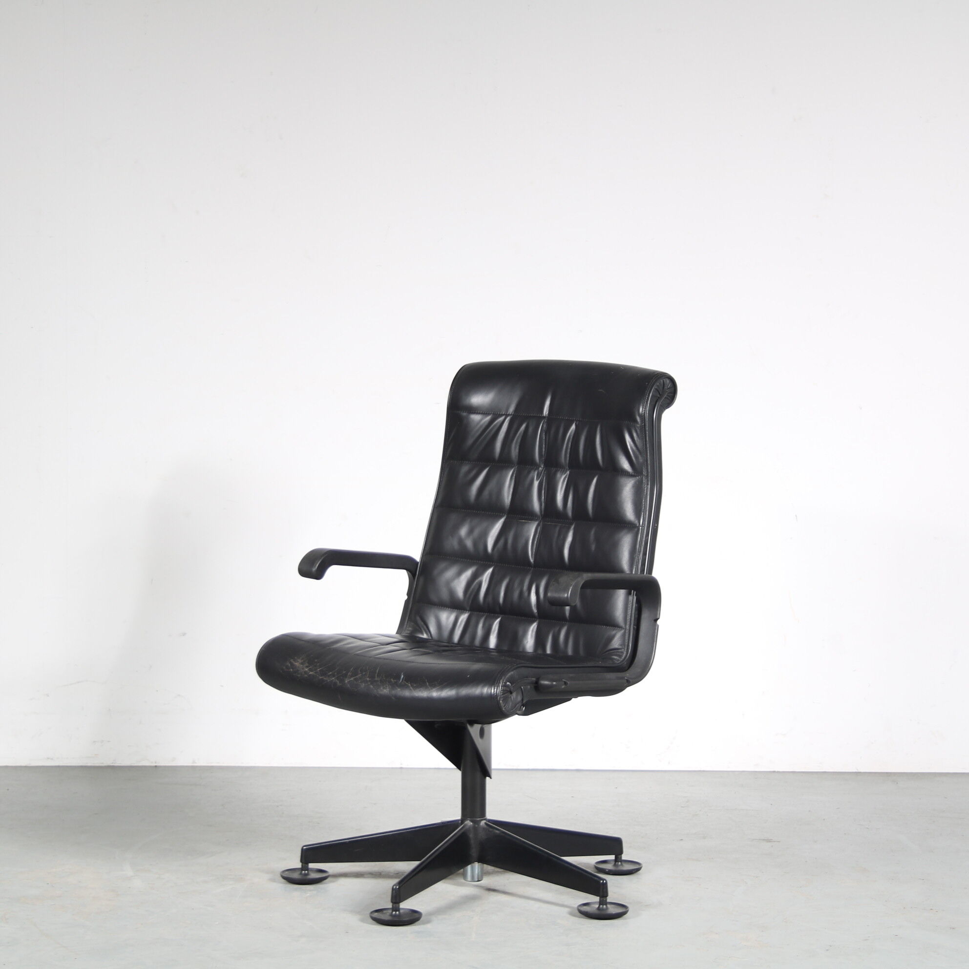 1980s Desk chair by Richard Sapper for Knoll International, USA