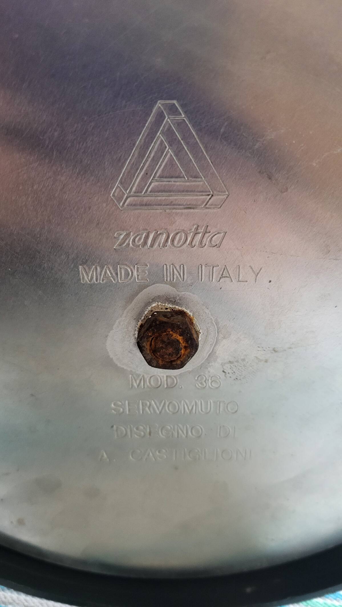 Black “Servofumo” ashtray by Zanotta Achille and Pier Castiglioni 1960 Italy Vintage