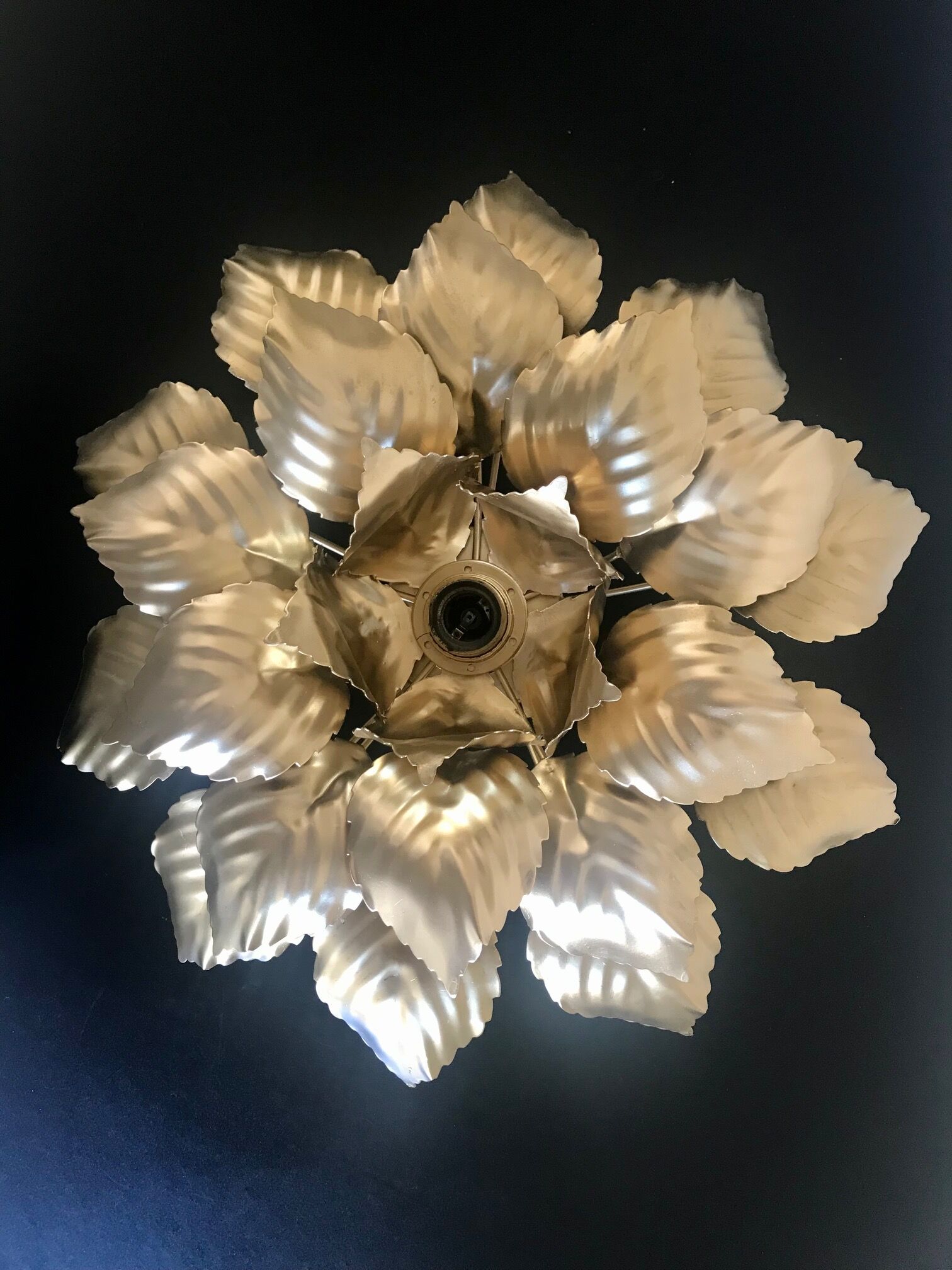 Ceiling lamp flower / golden leaves