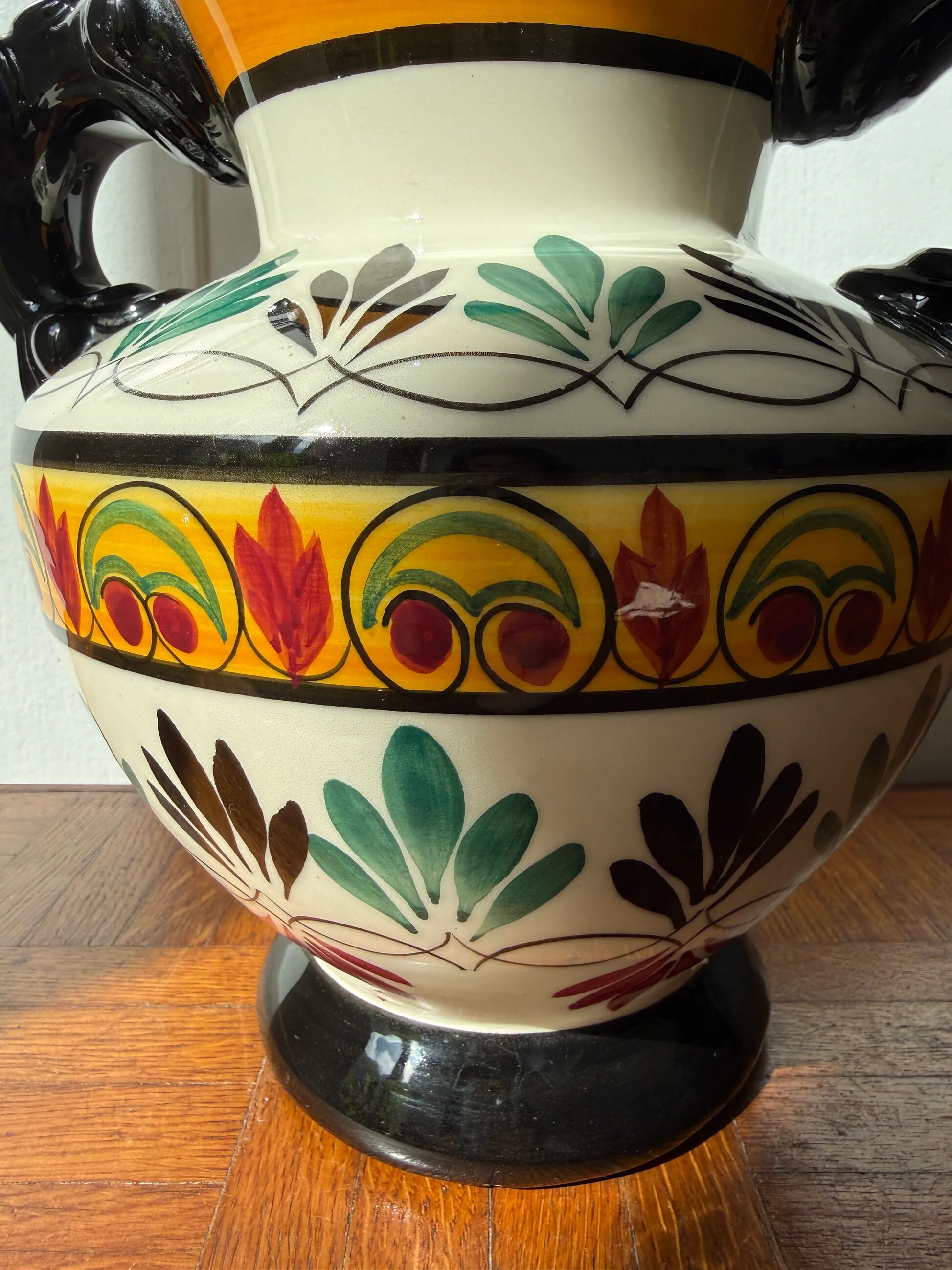 Quimper vase in ceramic – hand-painted decoration