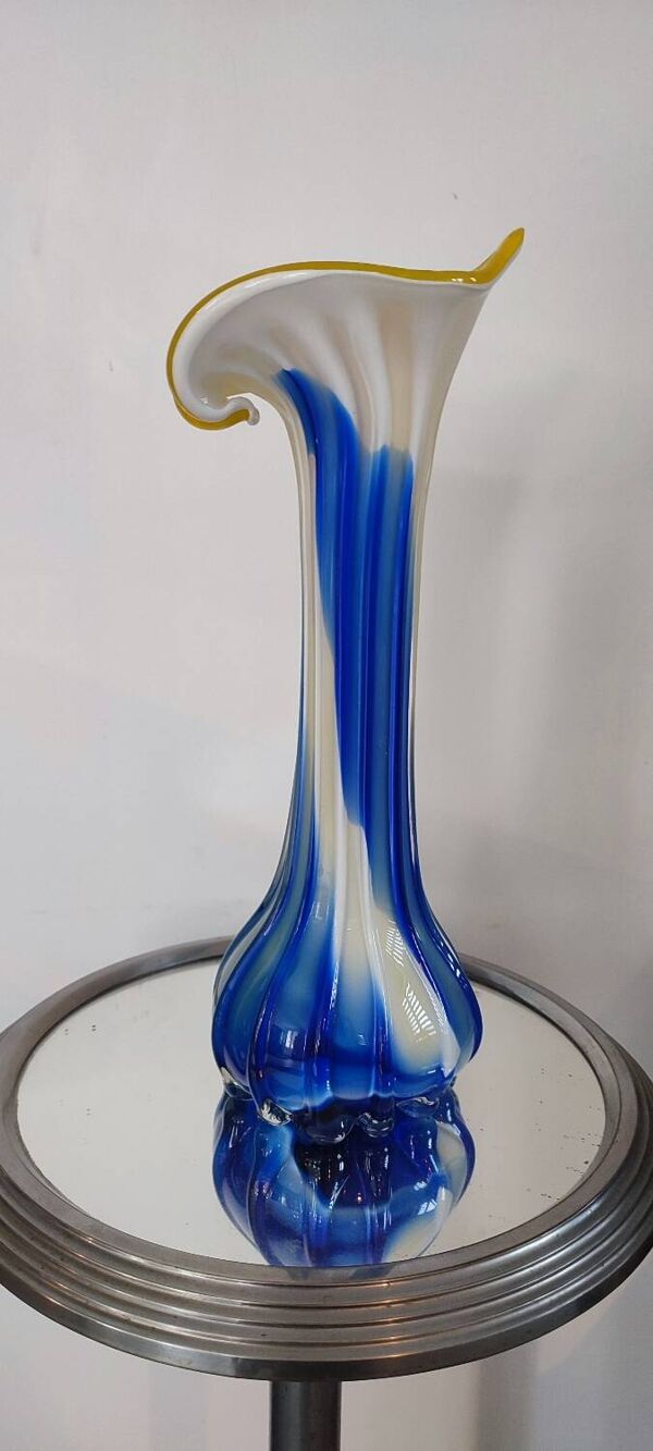 Vase en verre soufflé Murano Calla Lily années 60-70