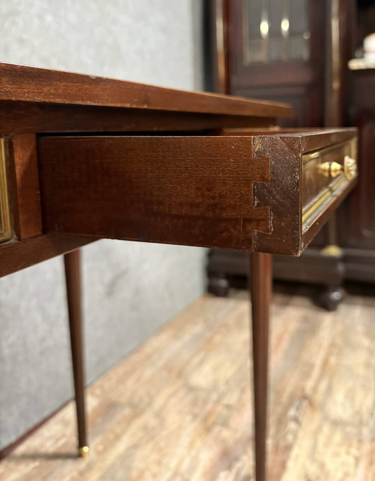 Parisian Louis XVI style desk in mahogany and gilded bronze