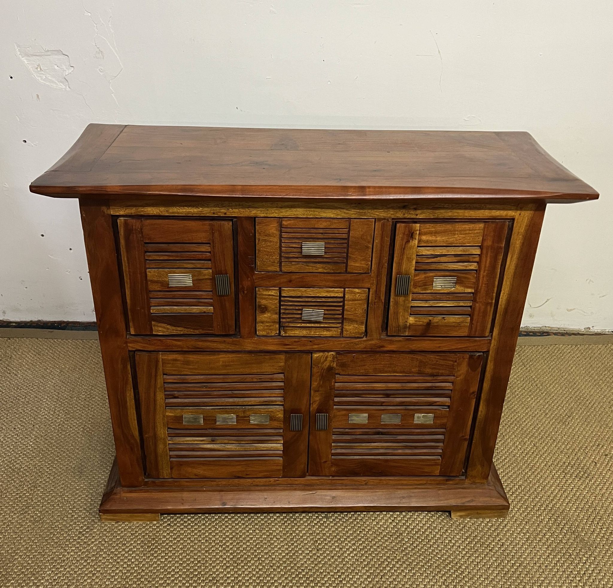 Solid acacia wood sideboard 4 doors, 2 drawers