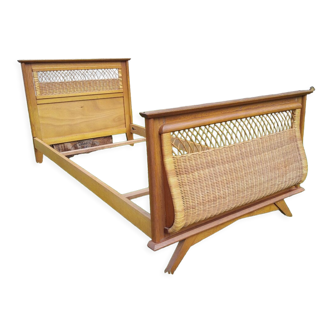 Bed 1 place wood and rattan