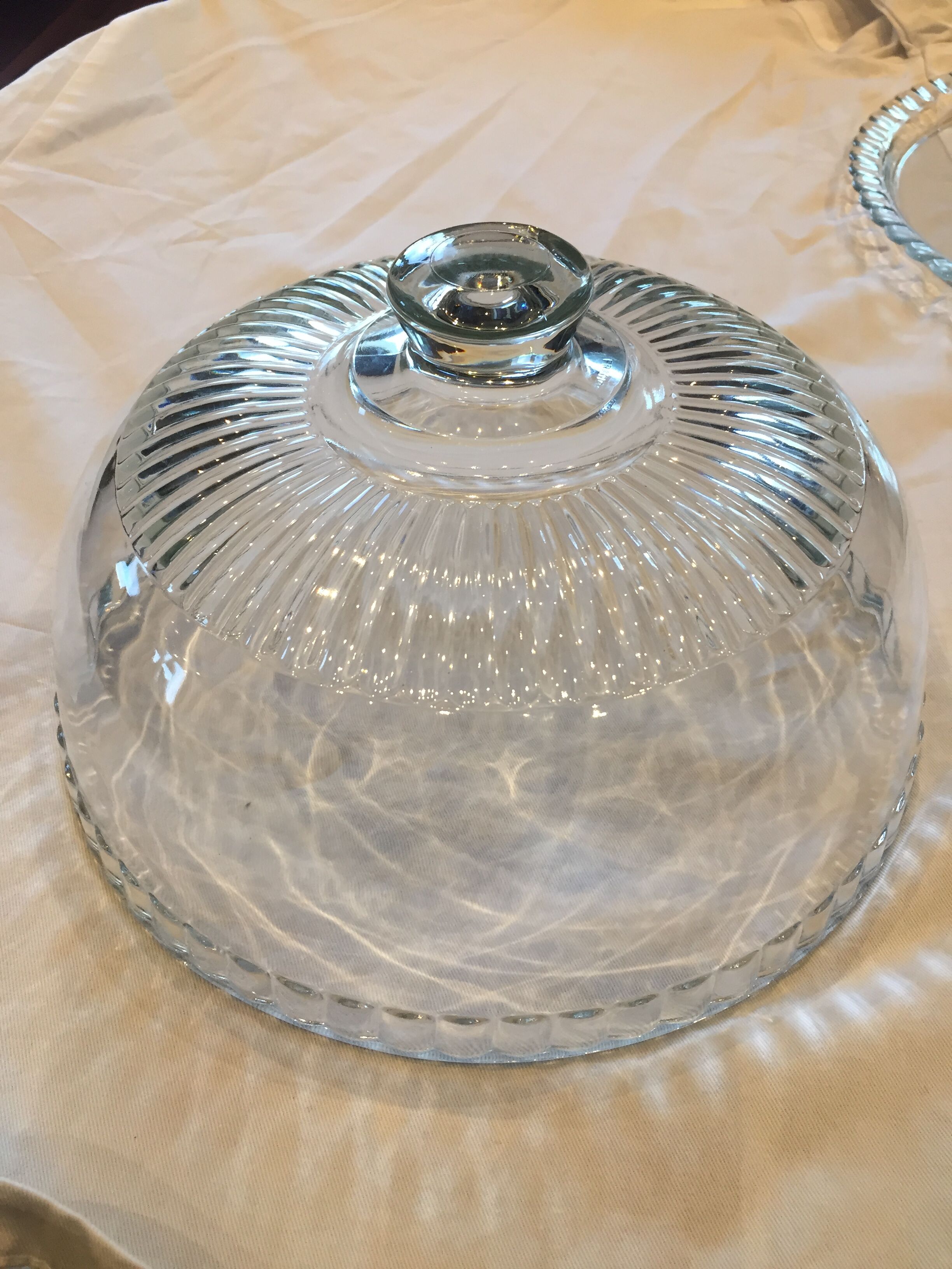 Pie dish and its bell