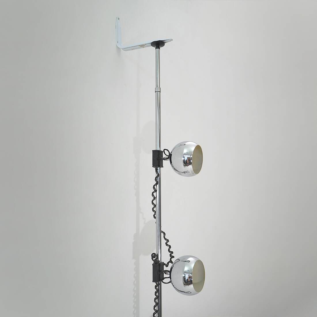 Lampe de sol chrome allant du sol au plafond, années 1970