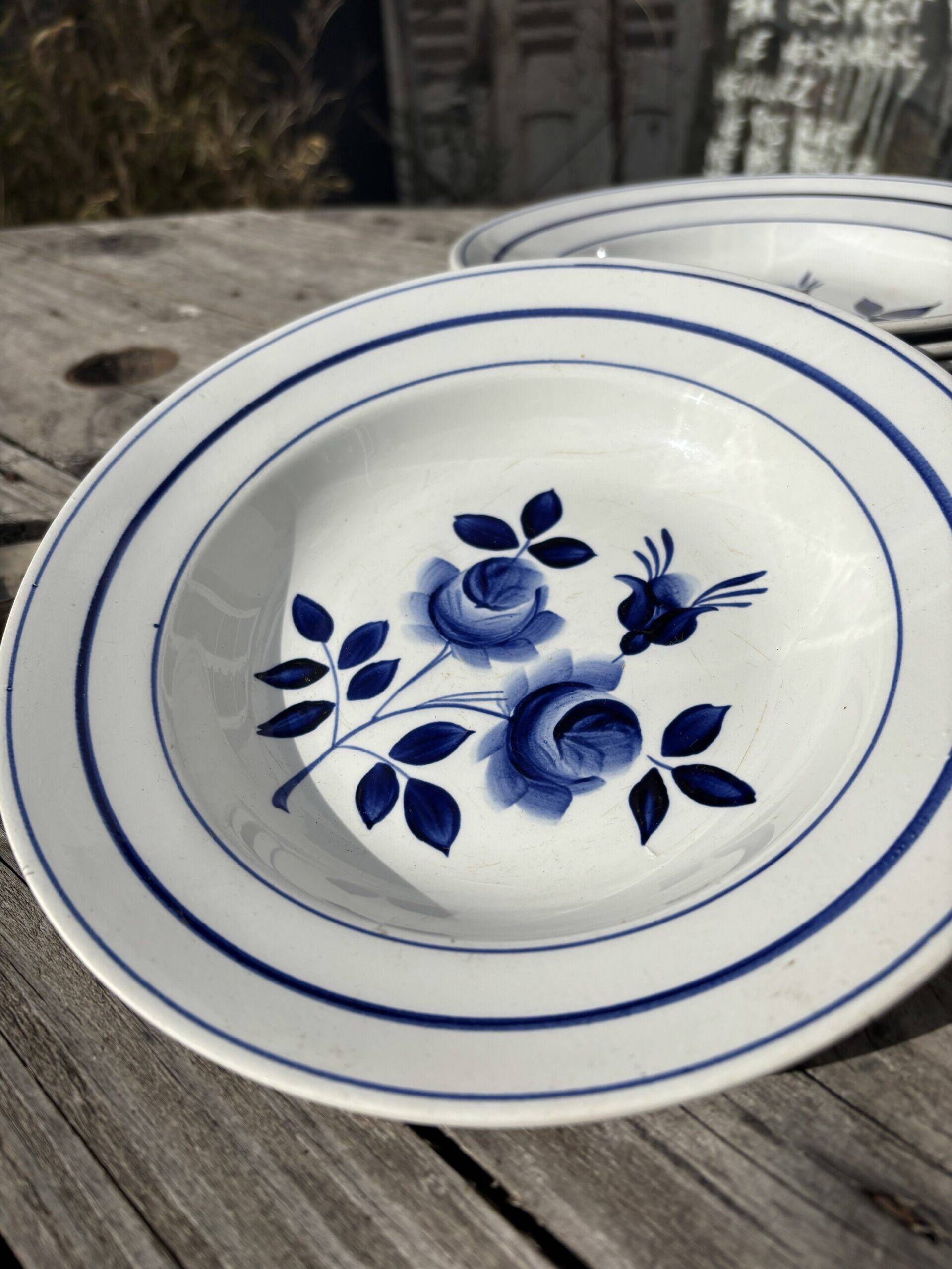 Set of 6 Moulins des Loups plates