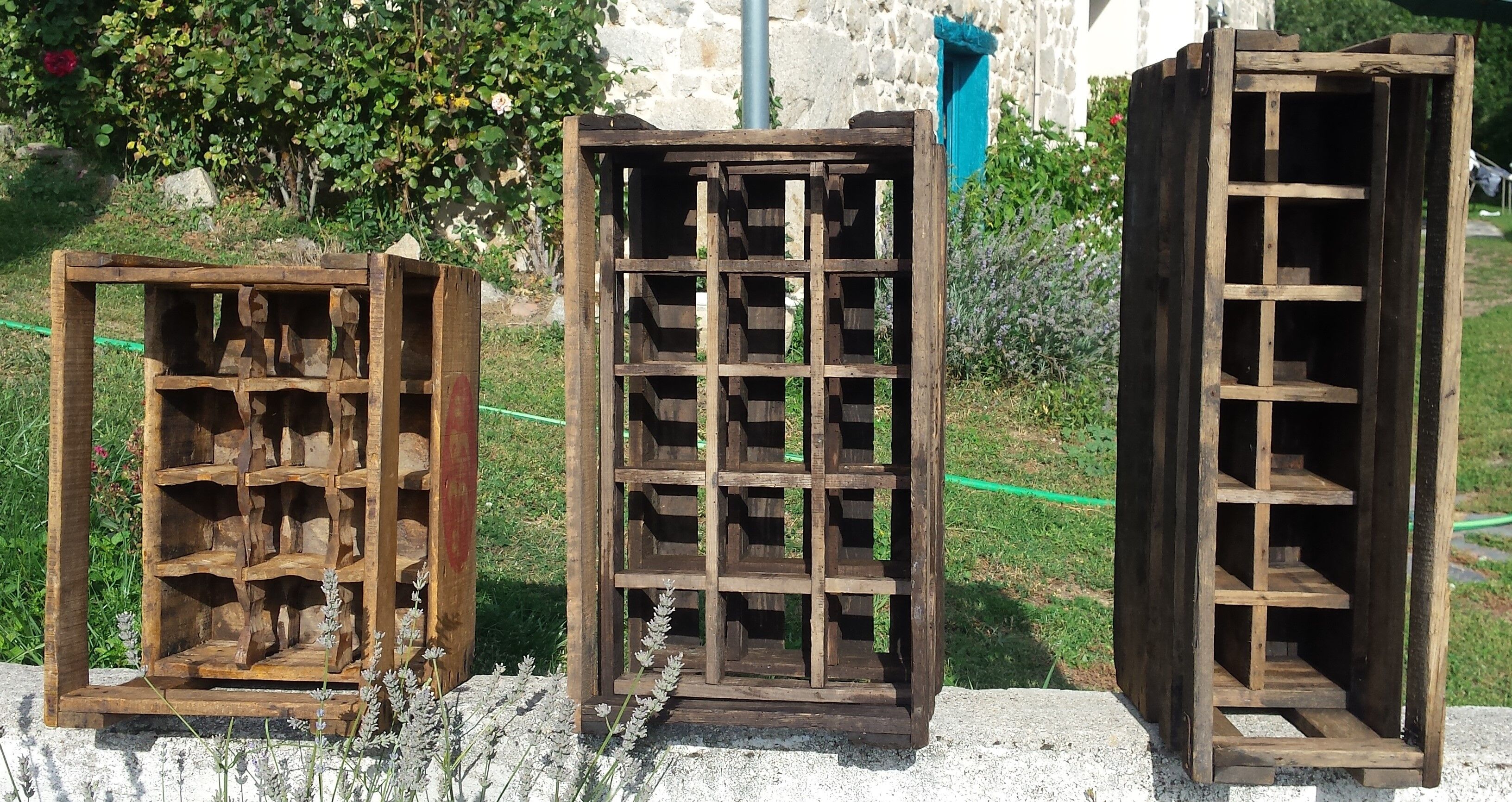 Wooden crate storage bottles