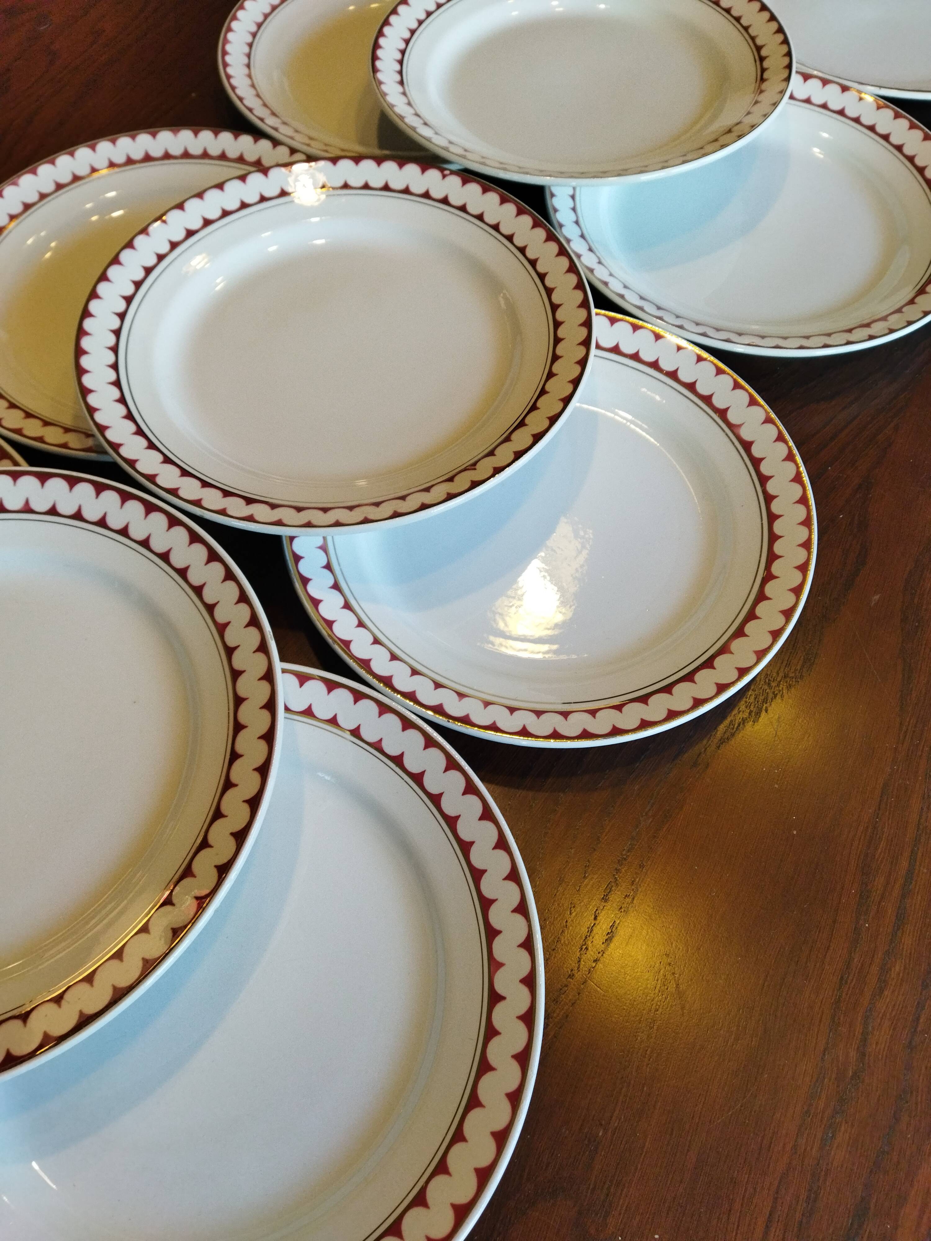 12 flat plates K&G Lunéville, Madrigal model