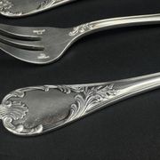 Set of 12 Christofle Marly oyster forks – new in blister pack, sealed original box.