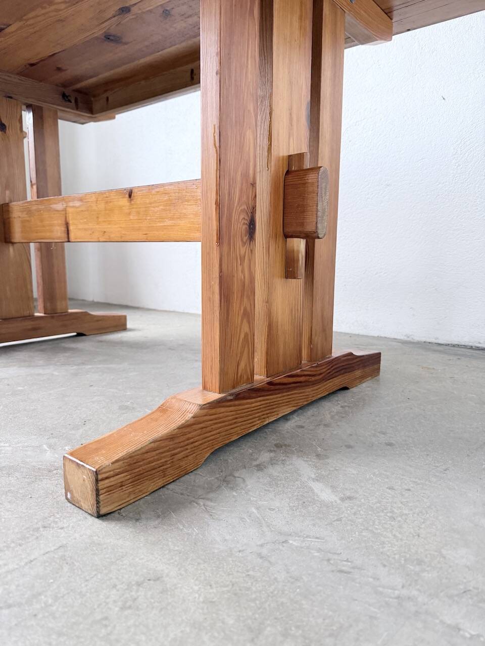 Mountain furniture table made of solid pine