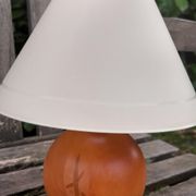 Bedside lamp foot ball blond wood, vintage plastic lampshade