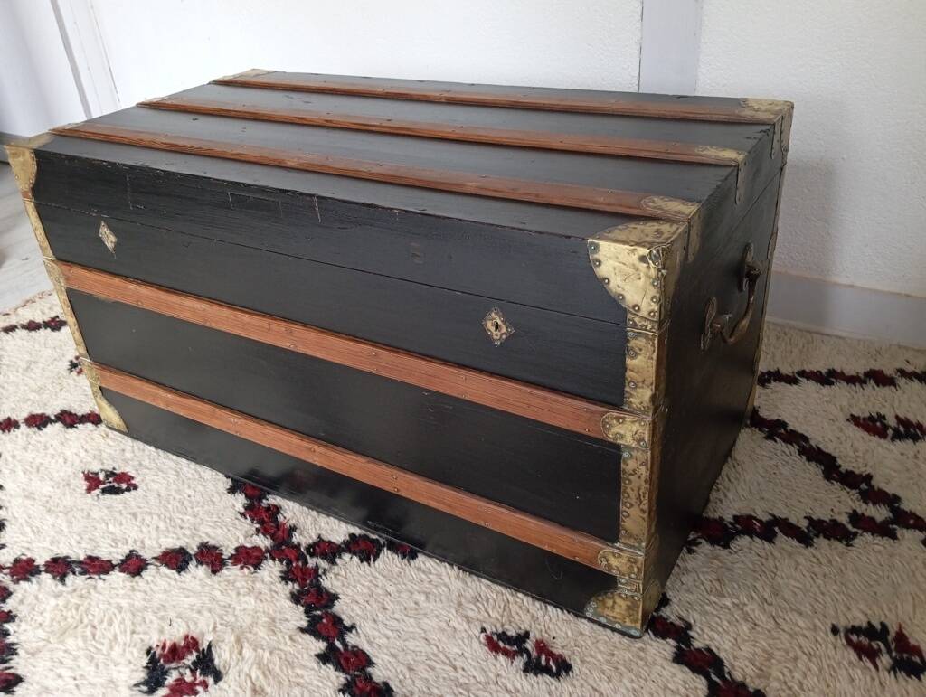 Late 19th century marine trunk