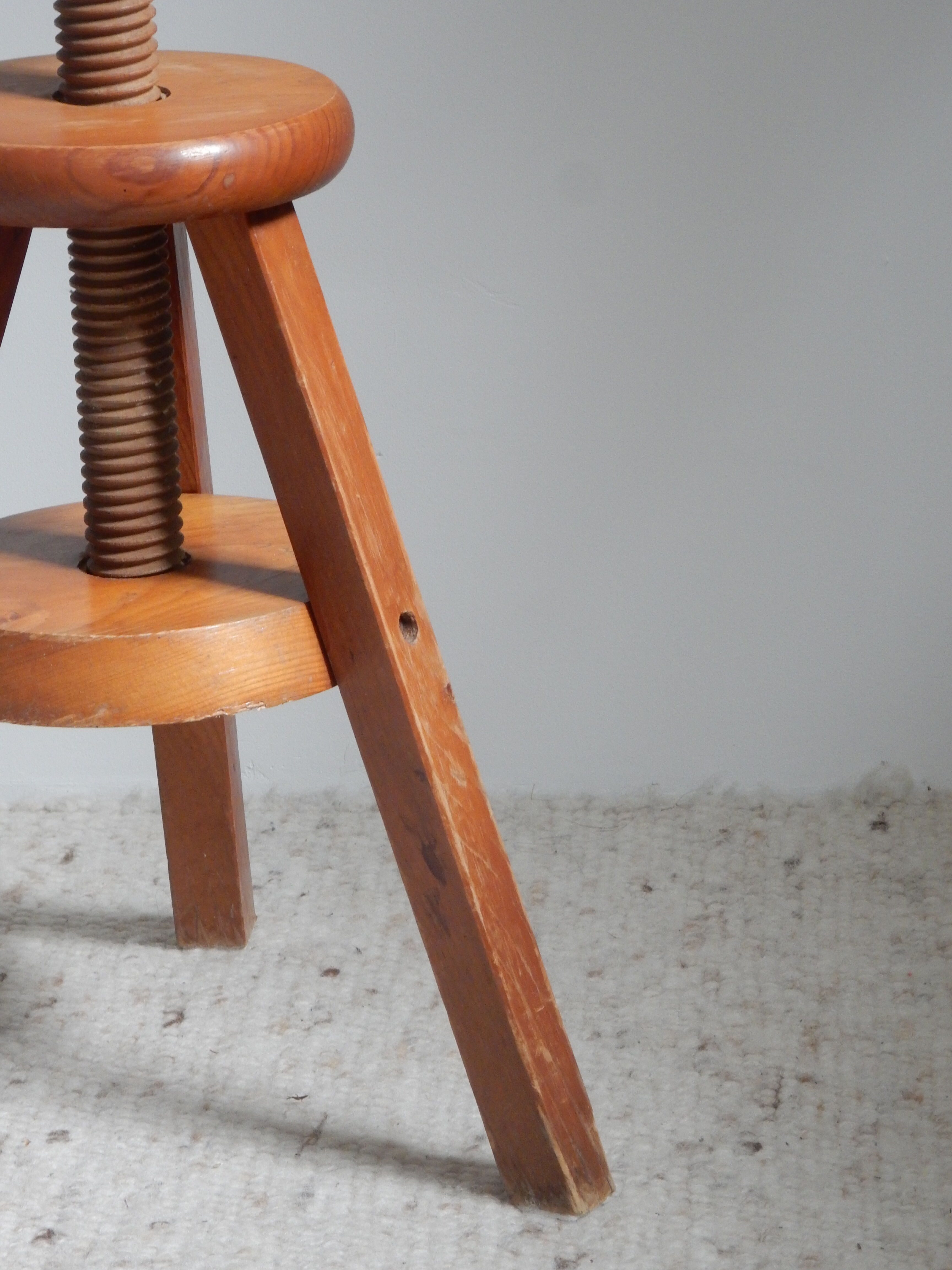 Wooden screw stool