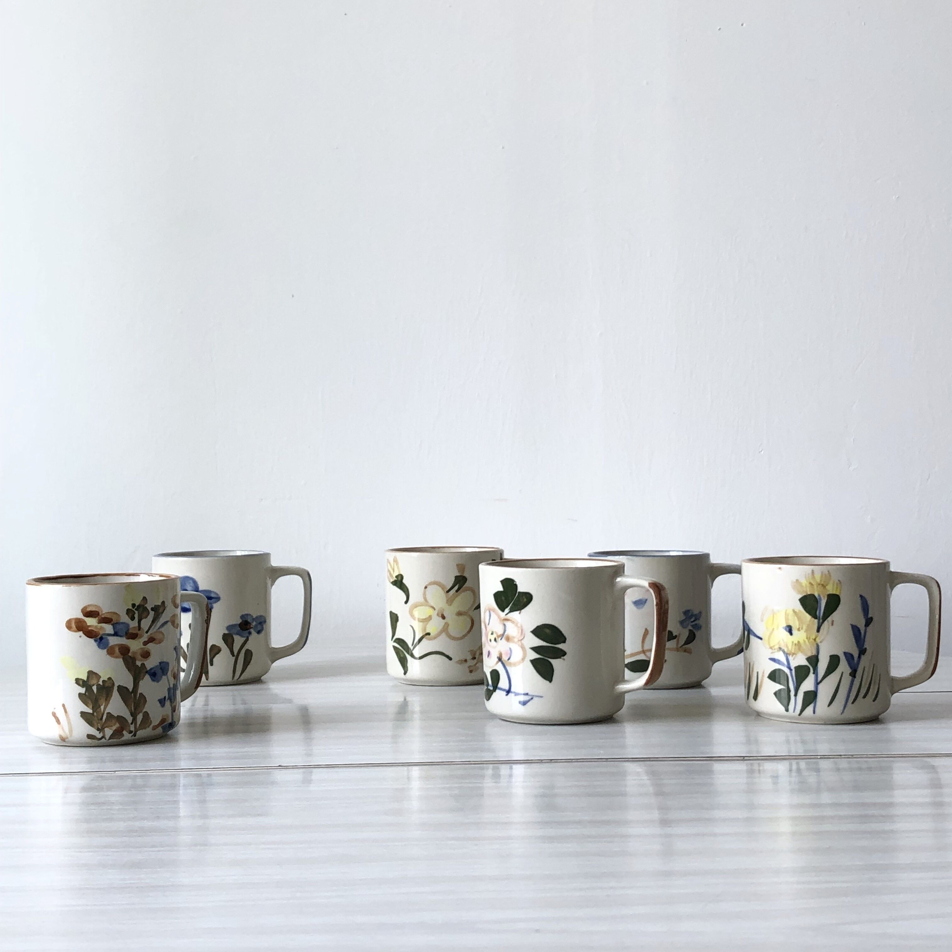Set of 6 antique ceramic cups / mugs, refined floral patterns Made in China