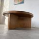 Table basse moderniste ronde en orme, années 50