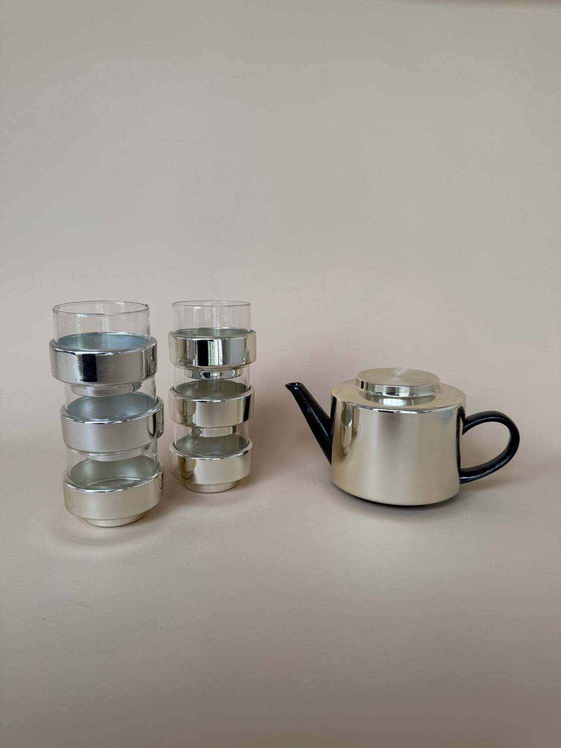 Vintage Modernist Set Of 6 Glass Coffee/Tea Cups With Ceramic Teapot