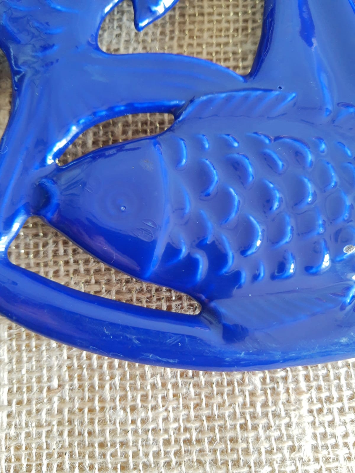 Cast iron underside fish patterns - Vintage