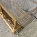 Table basse en rotin dessus verre fumé 1970