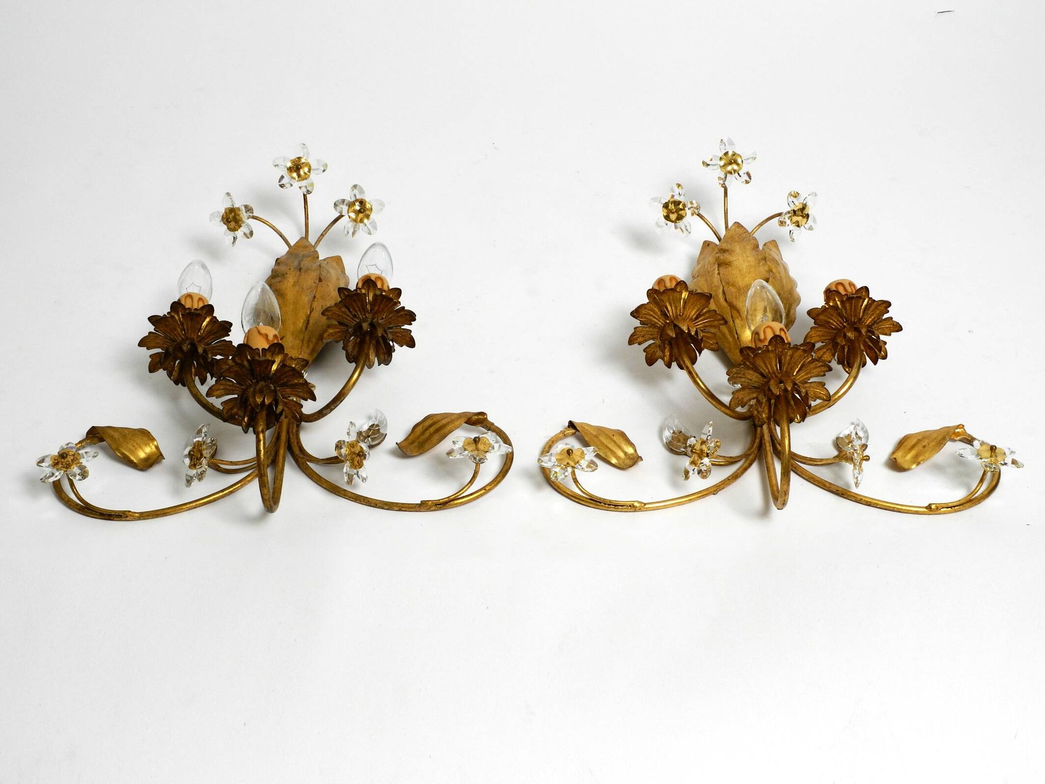 Pair of gold plated Italian 1980's floral Regency Murano glass sconces