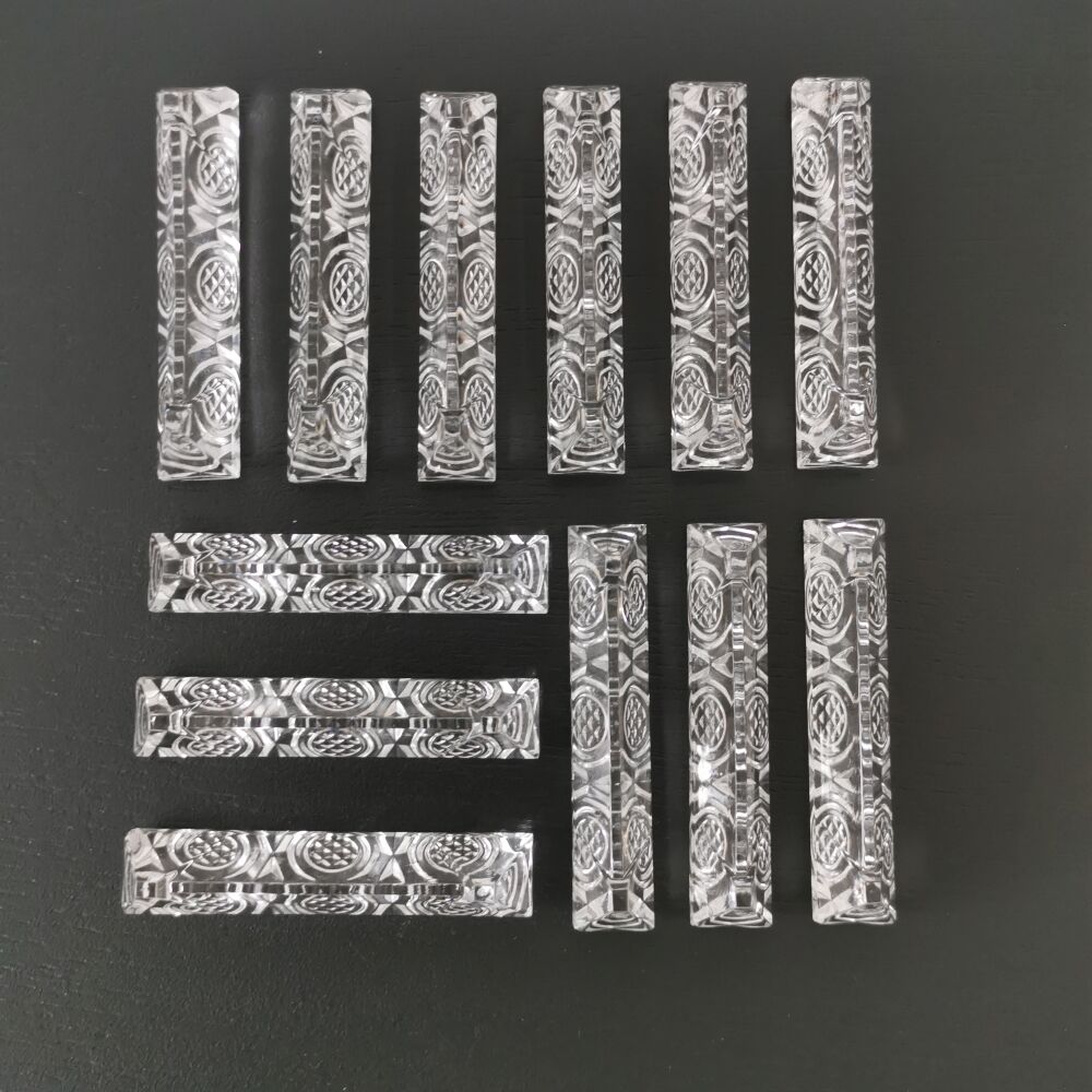 Crystal knife holder