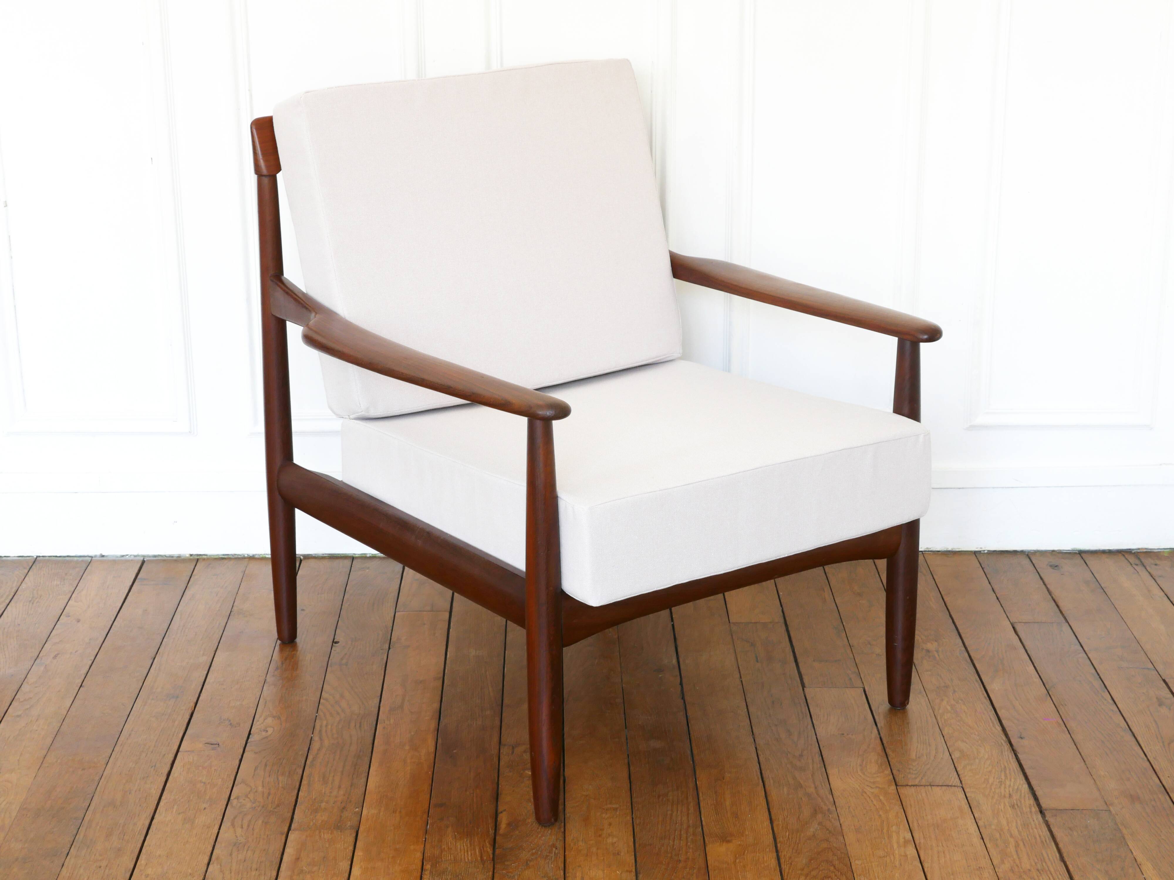 Scandinavian armchair in teak - Fabric, foams & straps: new