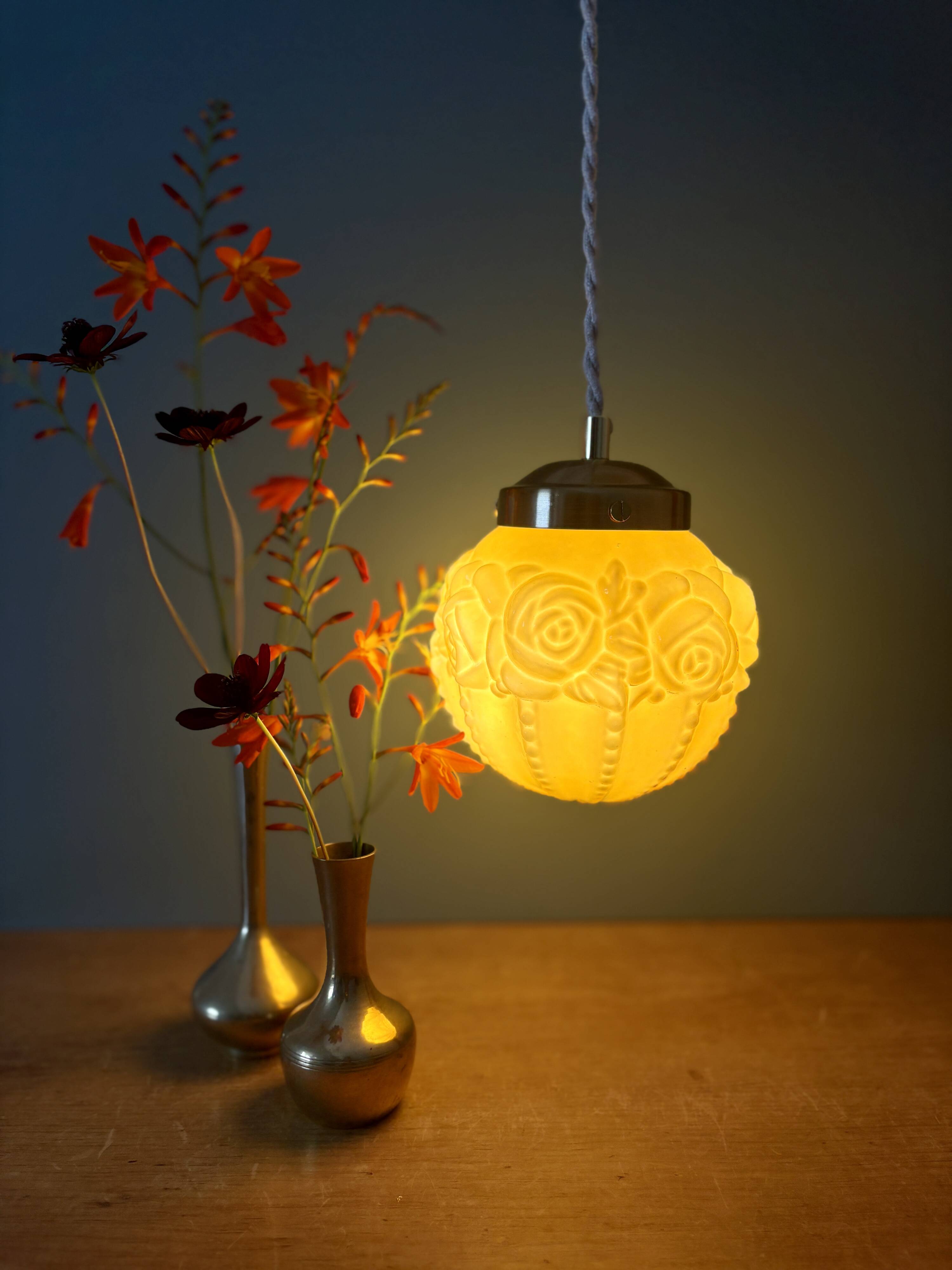 Vintage art deco globe pendant light in ochre opaline