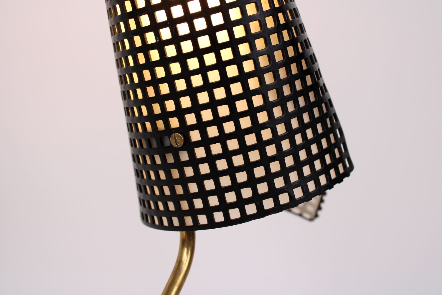 Tripod table lamp brass and metal 1950s