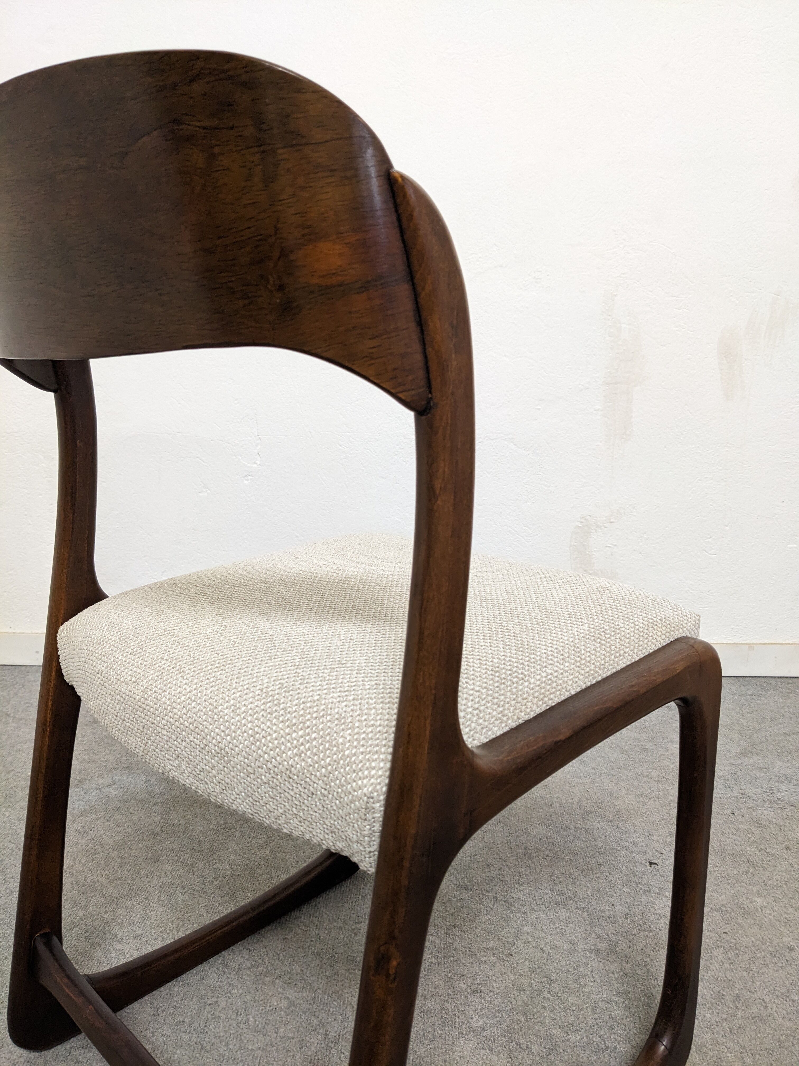 Series of 4 Baumann sled chairs from the 60s/70s