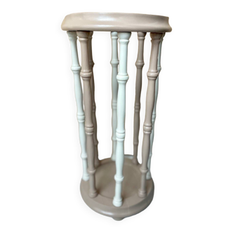 Wooden umbrella stand revamped in taupe and beige