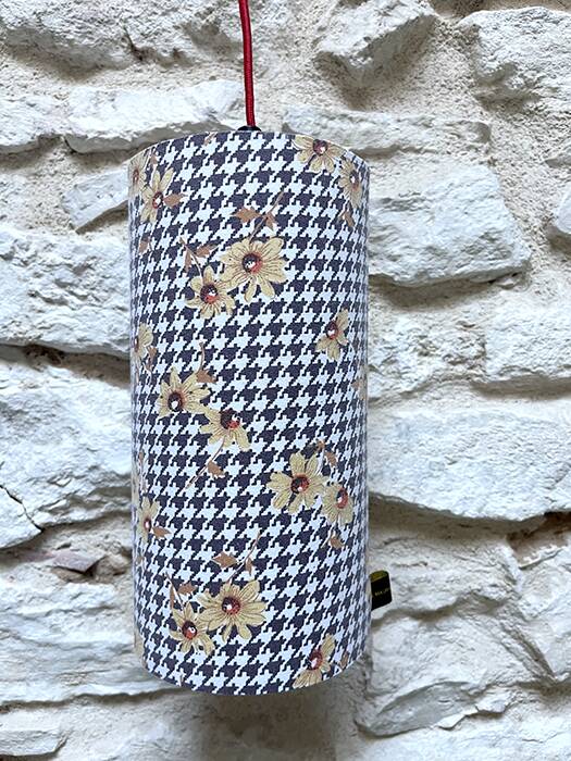 Complete vintage fabric lamp