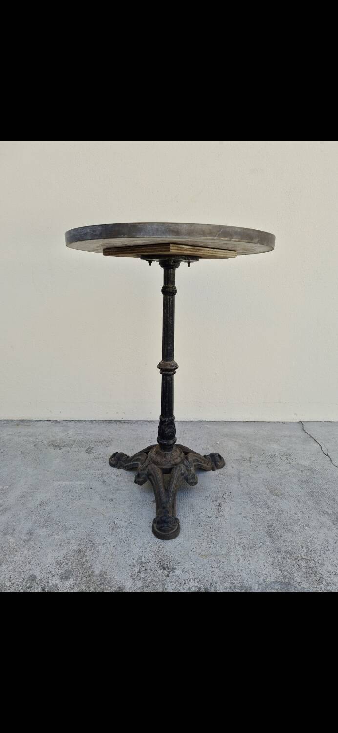 Pedestal table for restaurant bistro with lion paws and marble