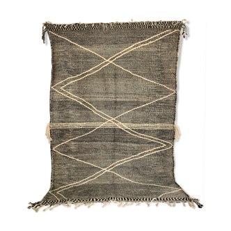 Moroccan Berber carpet Kilim Zanafi black and white 3,36X2.10m