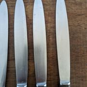 Ensemble de 12 couteaux manches en corne