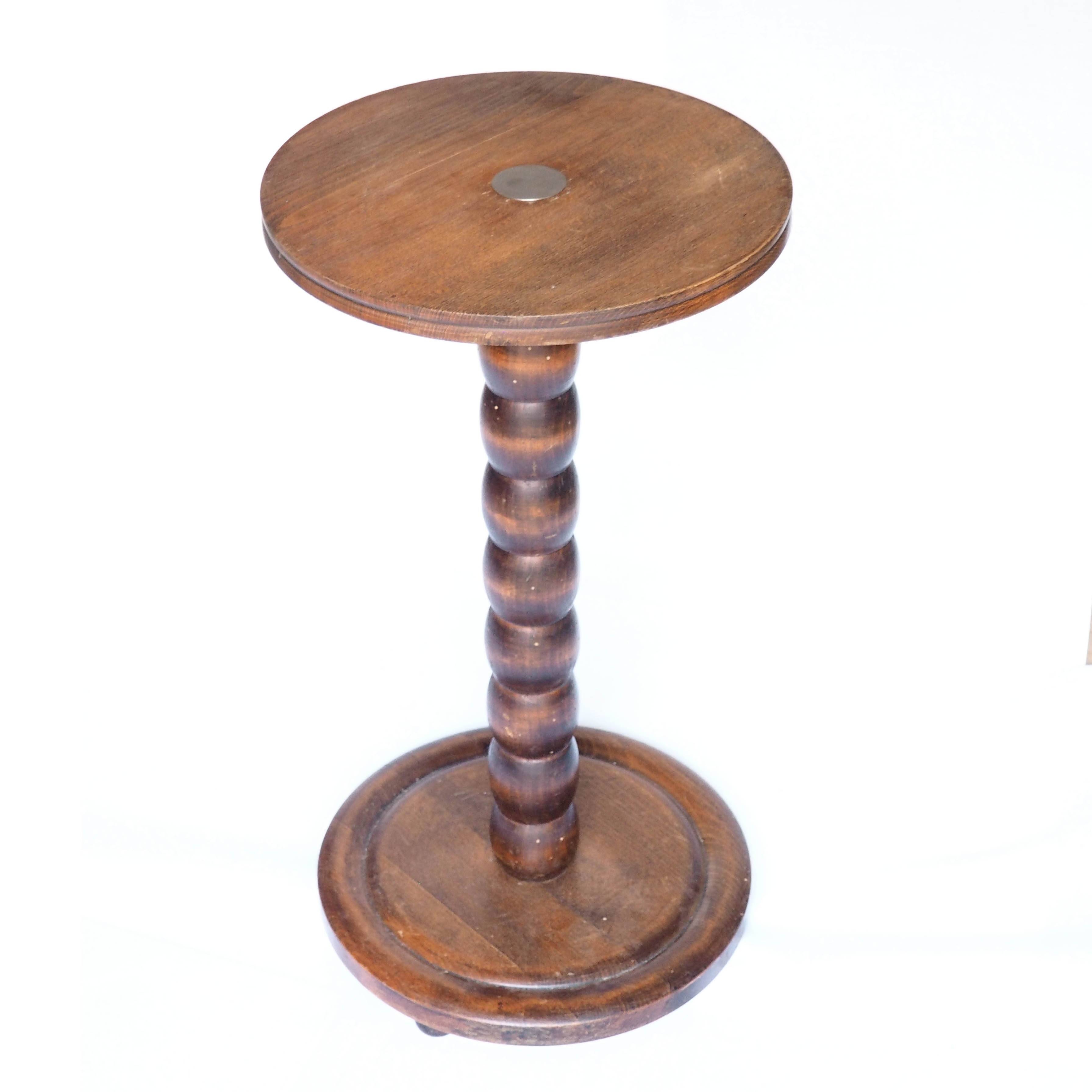 Stele, wooden beaded pedestal table