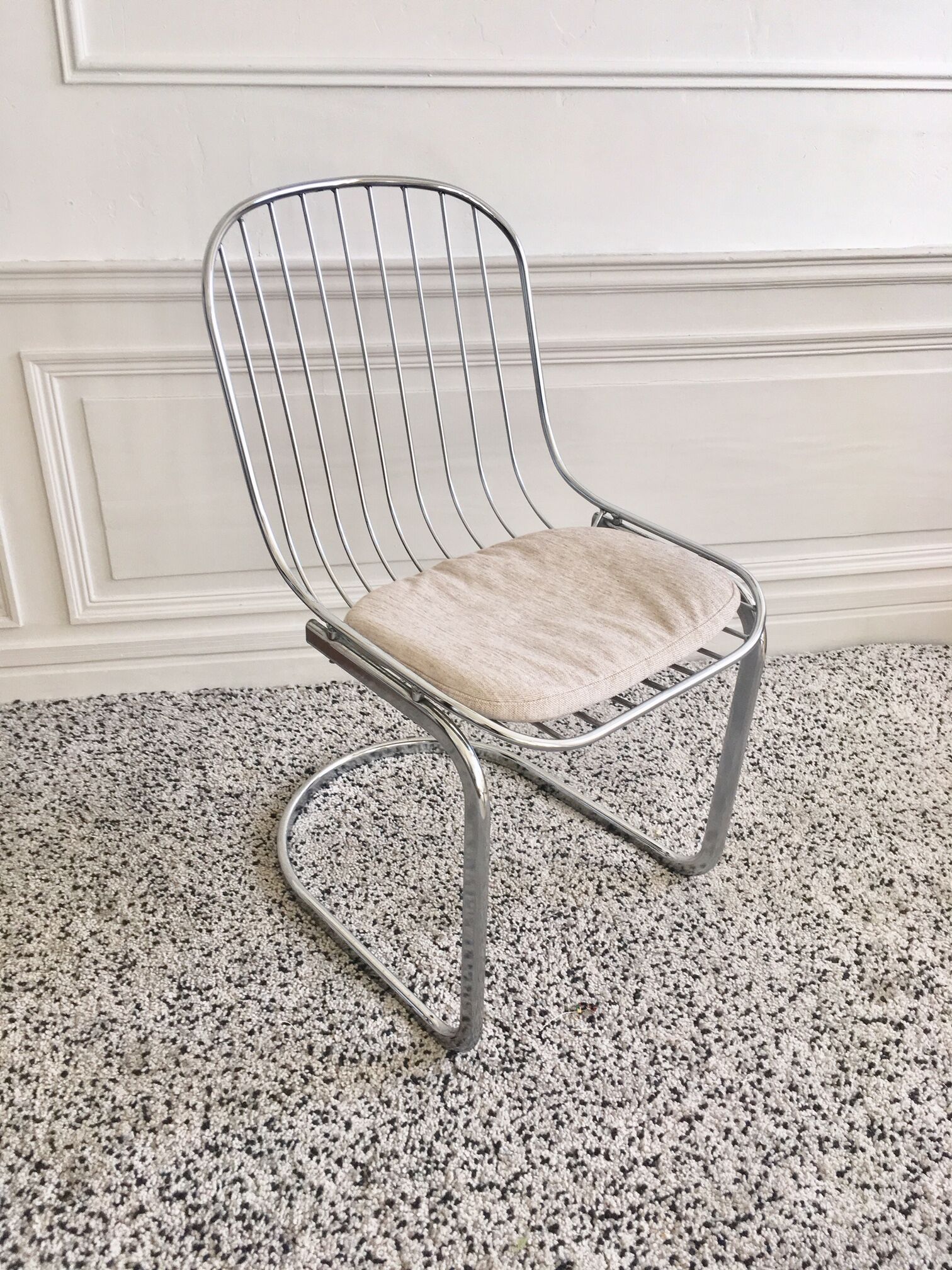 Wired chair design 70