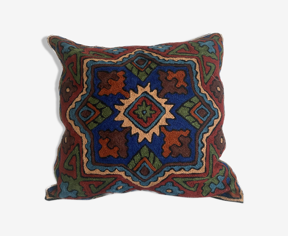 Housse de coussin en laine brodé à la main 40x40 cm