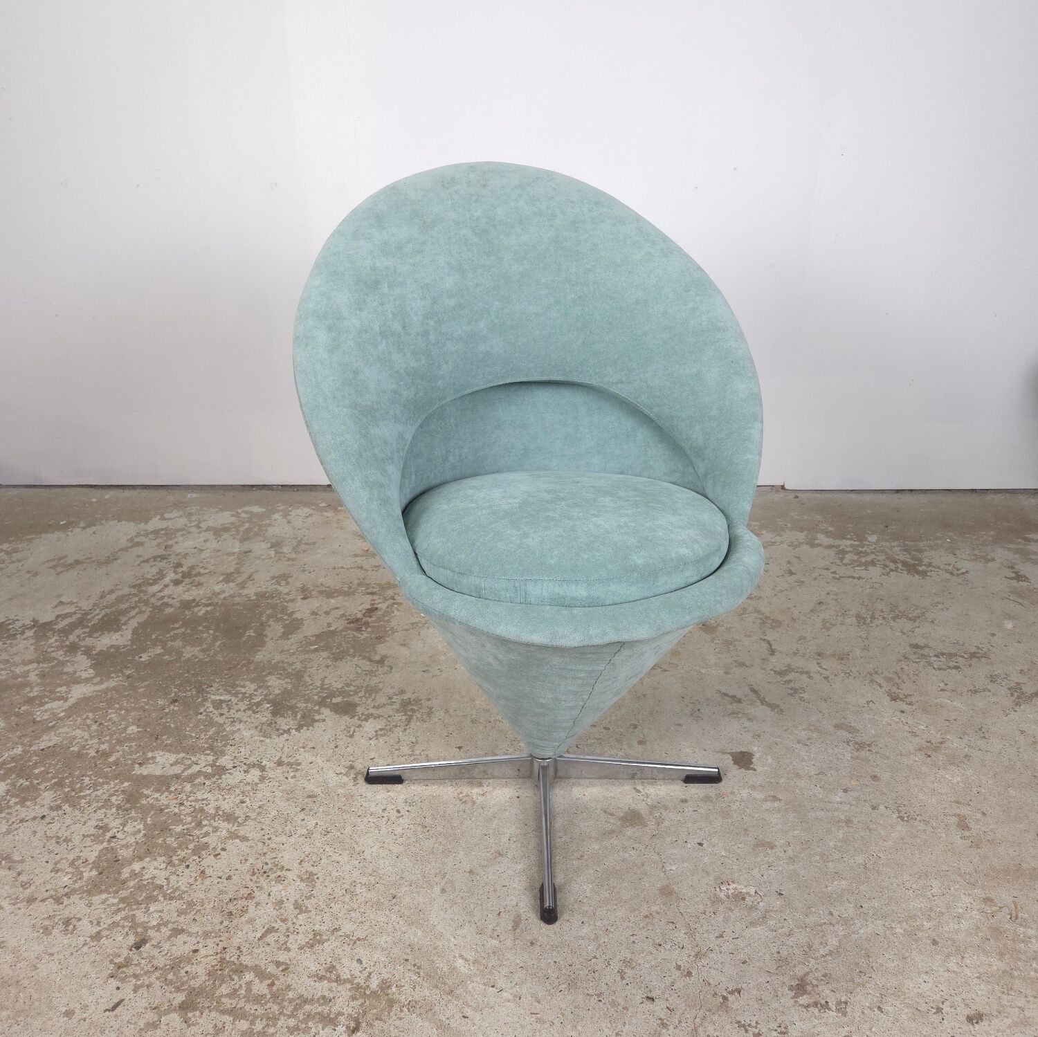 Swivel chair 'Cone Chair' by Verner Panton from the 1960s