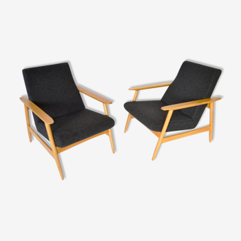 Paire de fauteuils Ąžuolas par Valerija Ema Cukermanienė pour Vilniaus Baldų Kombinatas, 1968