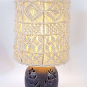 Lampe céramique et macramé