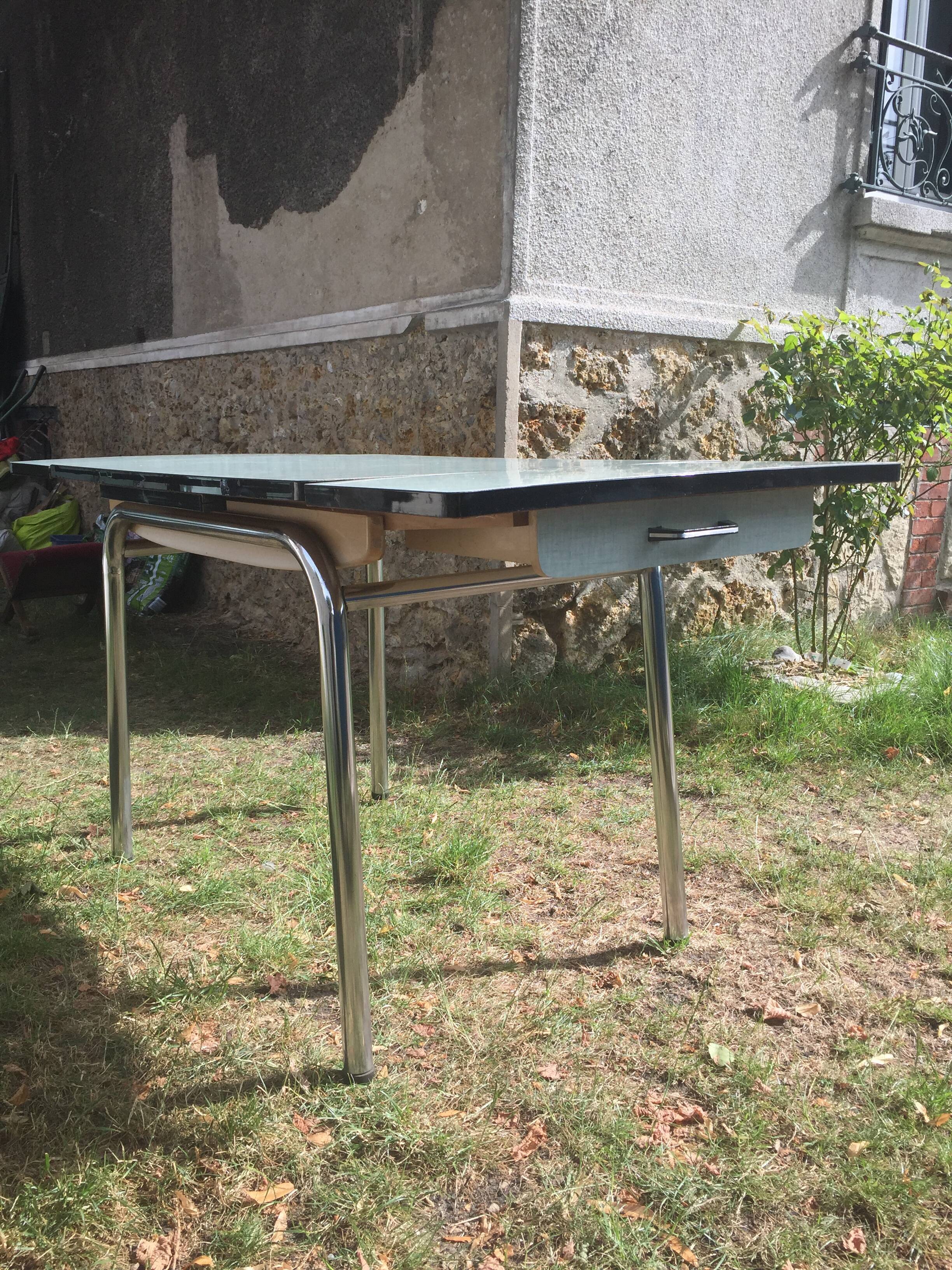 Table and 4 green water formica chairs 60's