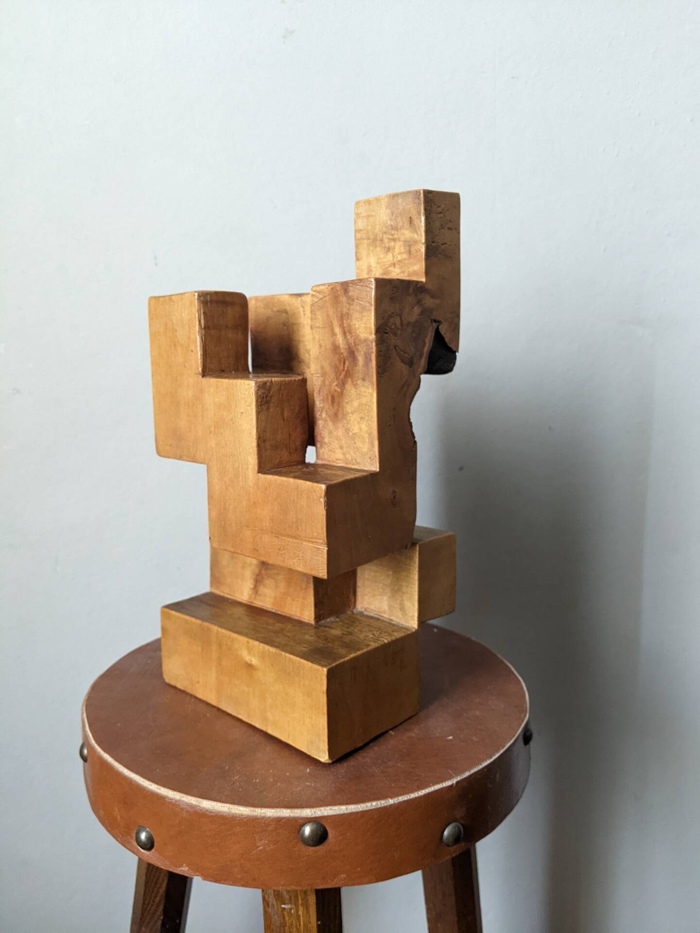 Sculpture artisanale en bois de Cèdre art abstrait