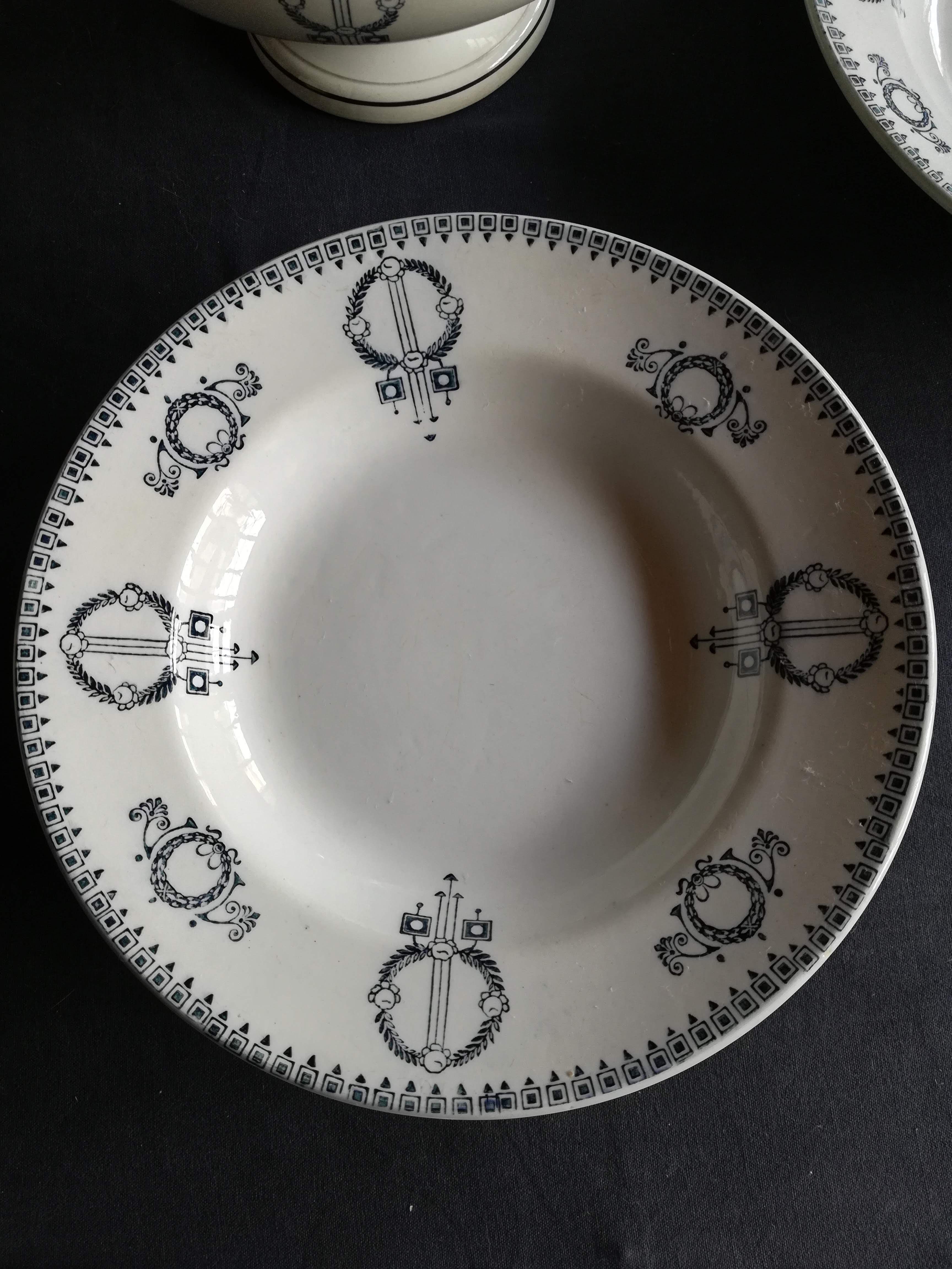 st Amand dishware
