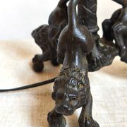 Vintage table lamp in patinated bronze with lion decor, 1950s.