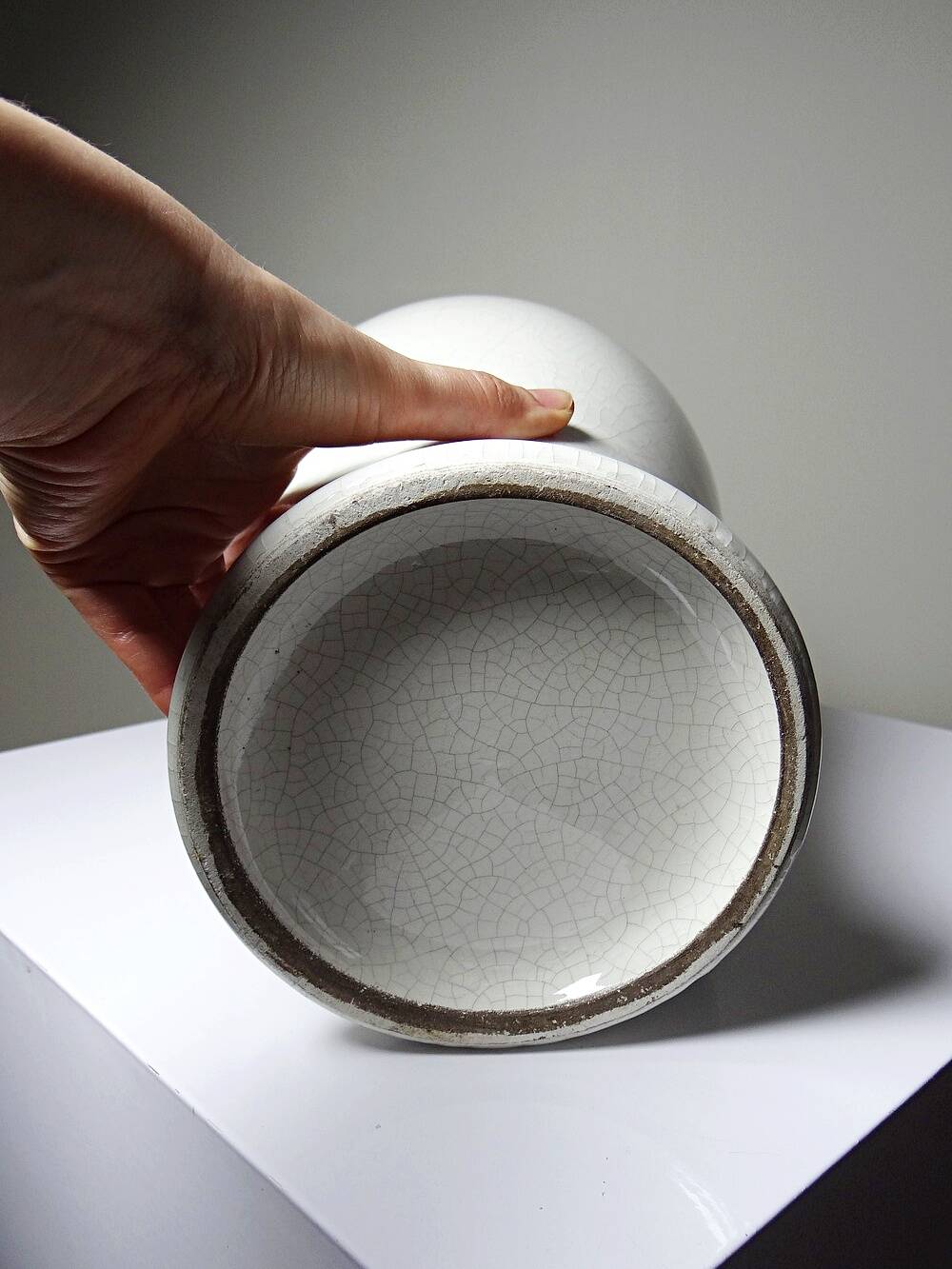 Large baluster vase in cracked white faience, Chinese style, 20th century.