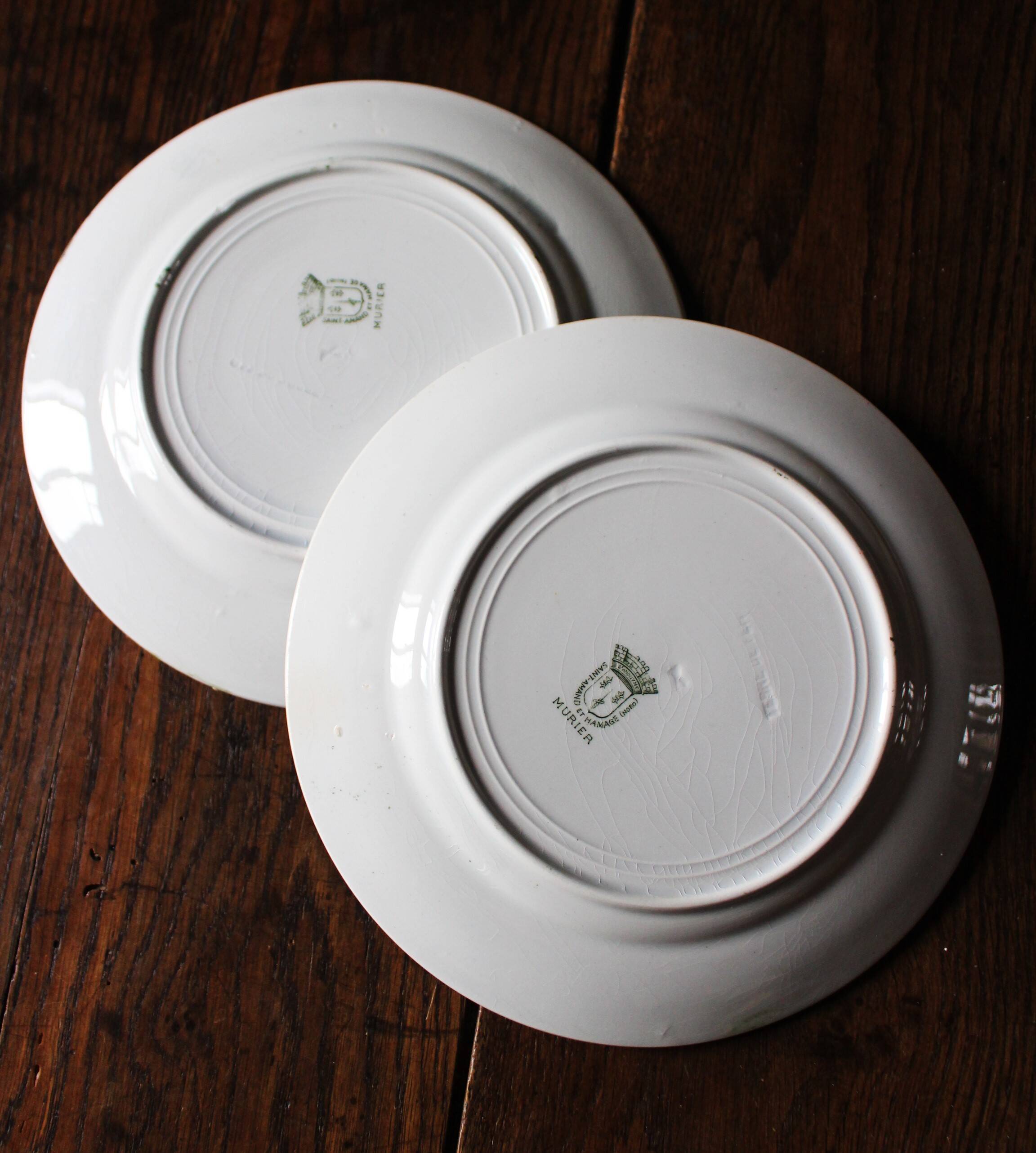 Mismatched lot 4 flat plates + small Saint Amand Terre de fer Blue Green