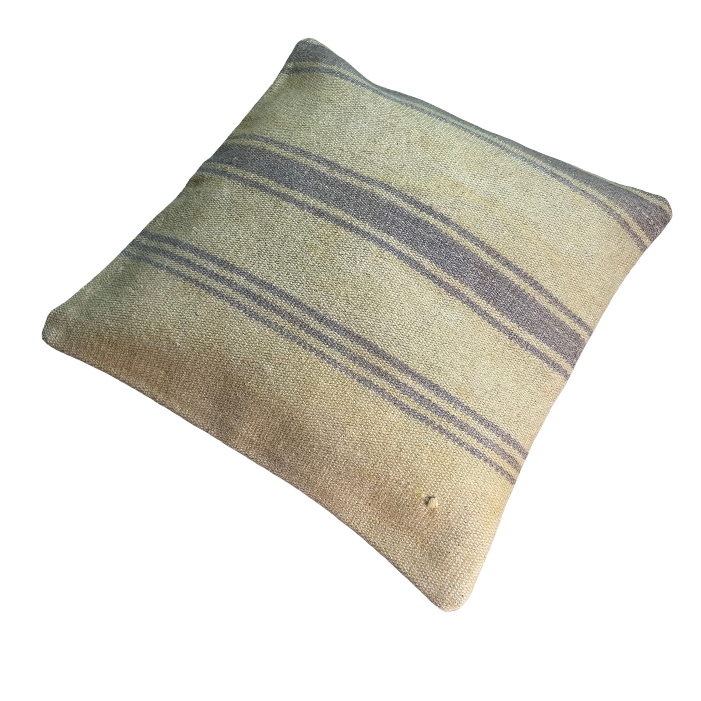 Vintage turkish kilim cushion cover , 40 x 40 cm